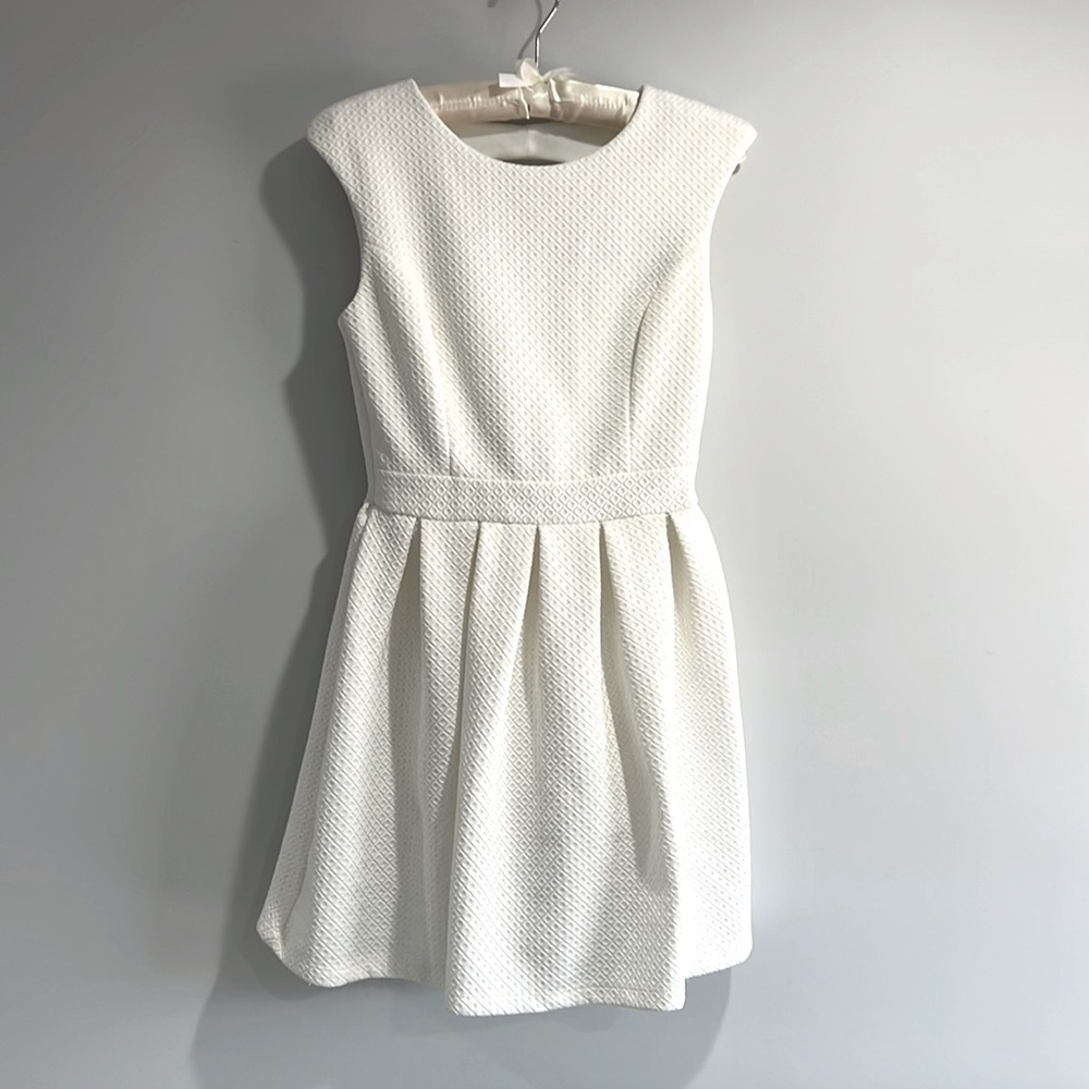 Women’s Size S, White, Lined Mod Mini Dress